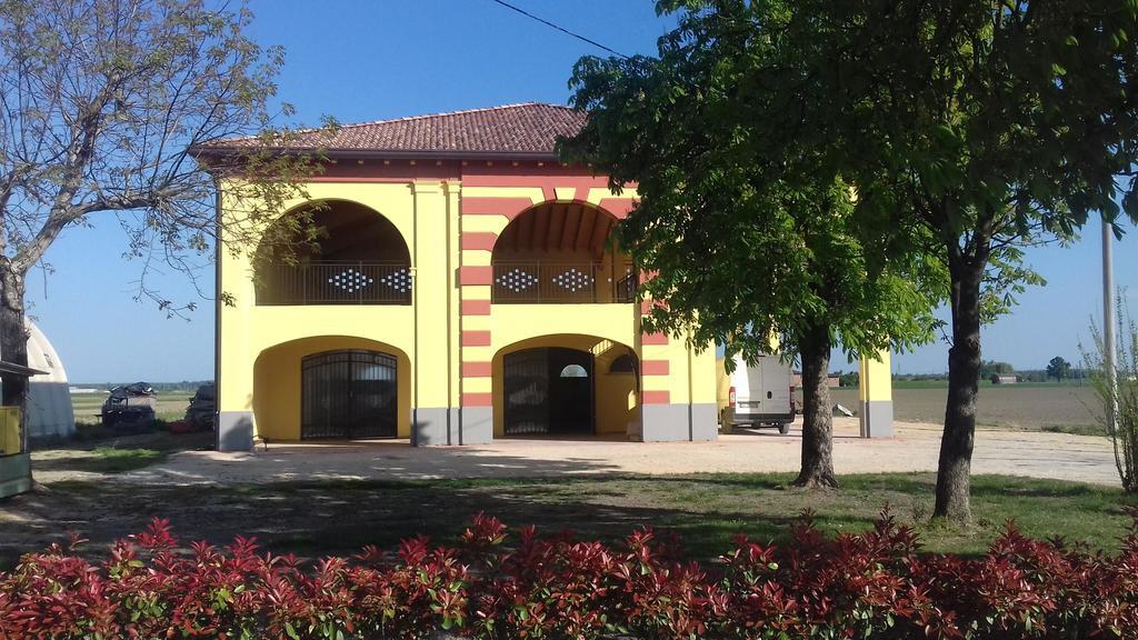 Corte Galvana Cento  Buitenkant foto