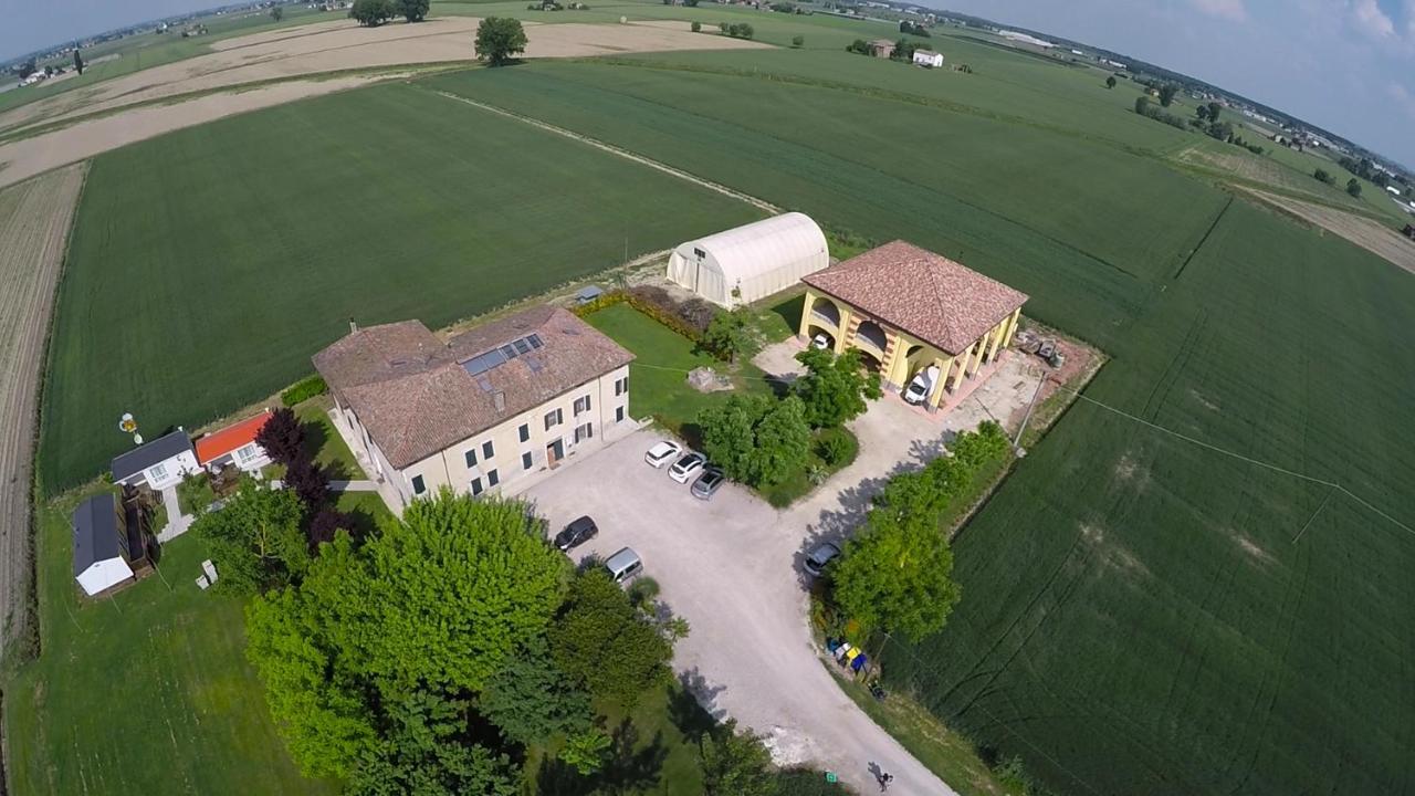 Corte Galvana Cento  Buitenkant foto