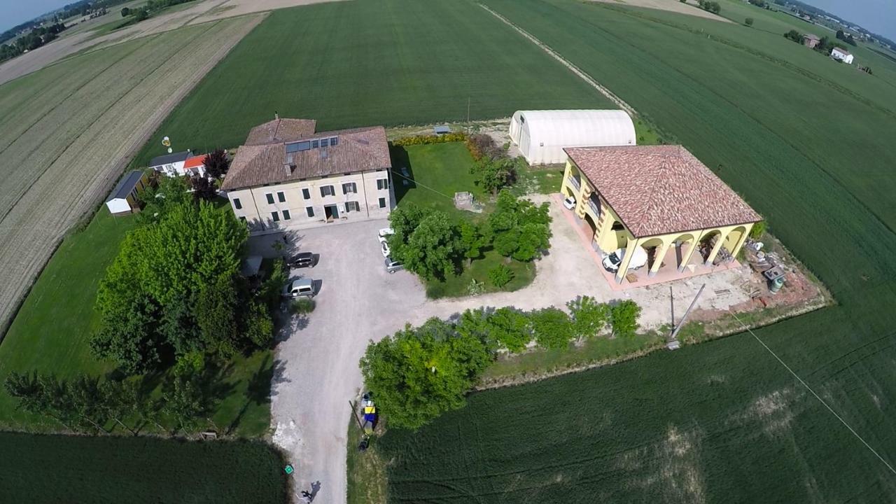 Corte Galvana Cento  Buitenkant foto